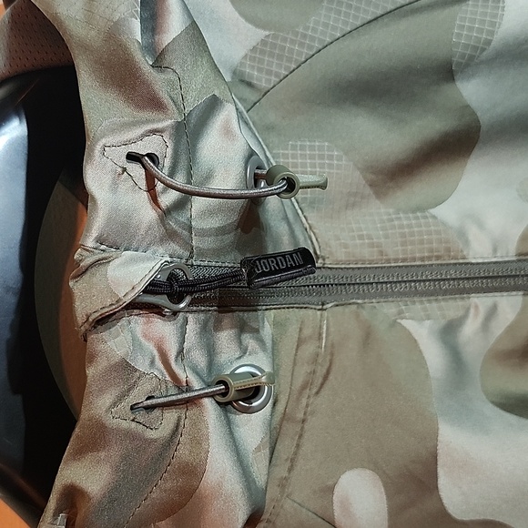 Jordan Camo Windbreaker - Picture 5 of 10
